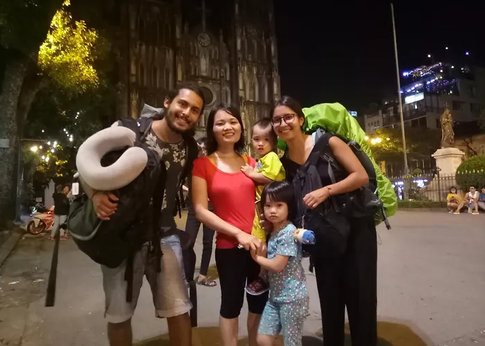 Nusmile'S Hostel And Travel